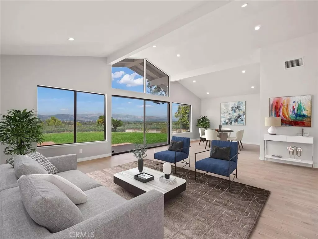 Calabasas, CA 91302,4370 Park Corona