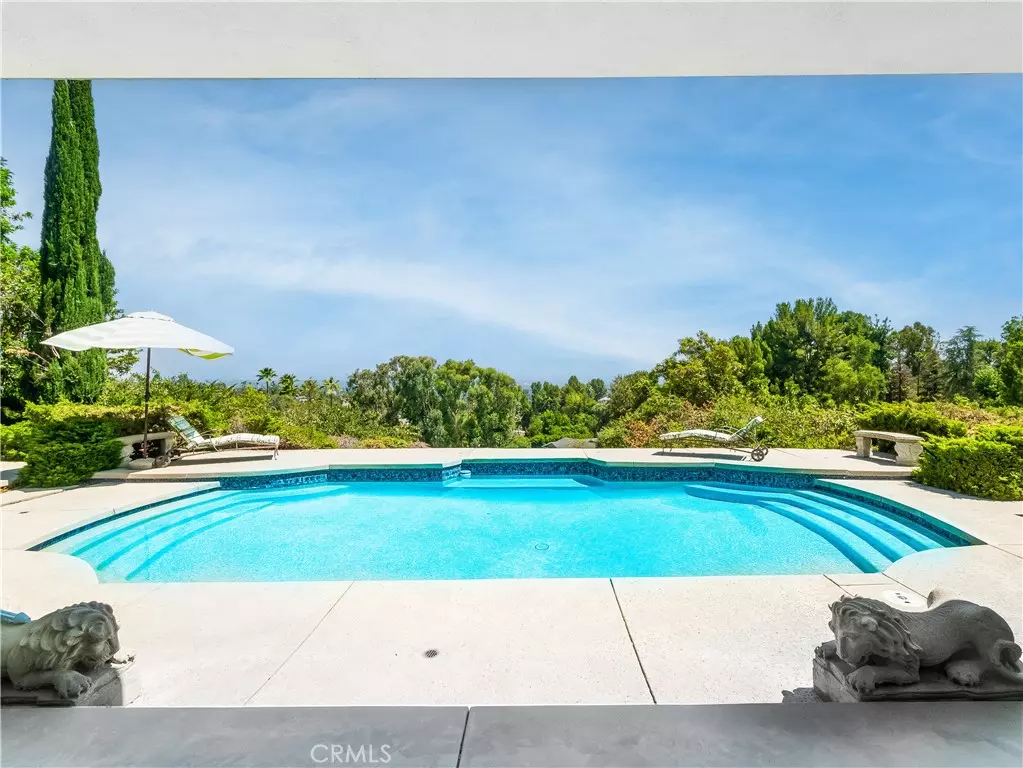 Woodland Hills, CA 91364,20193 Adele DR