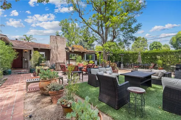 Valley Glen, CA 91401,13405 Tiara ST