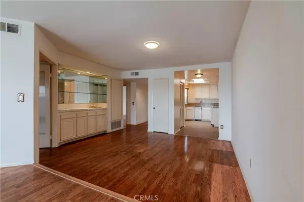 Los Angeles, CA 90068,1942 Grace AVE #223