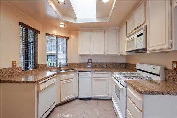 Los Angeles, CA 90068,1942 Grace AVE #223