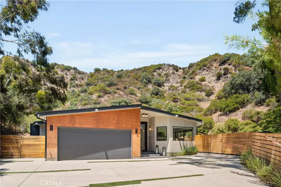 17137 Escalon DR, Encino, CA 91436