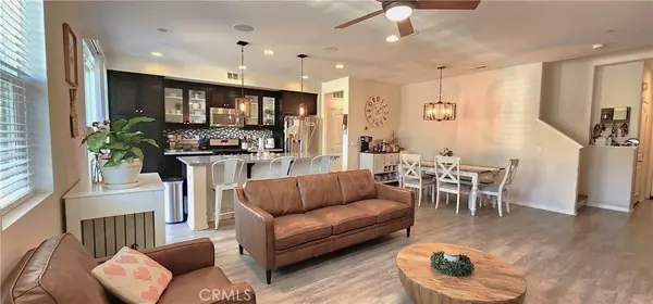 Saugus, CA 91350,22013 Barrington WAY