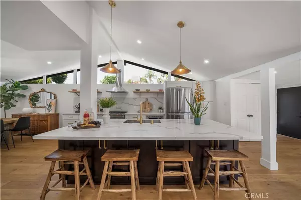 6451 Jumilla AVE, Woodland Hills, CA 91367