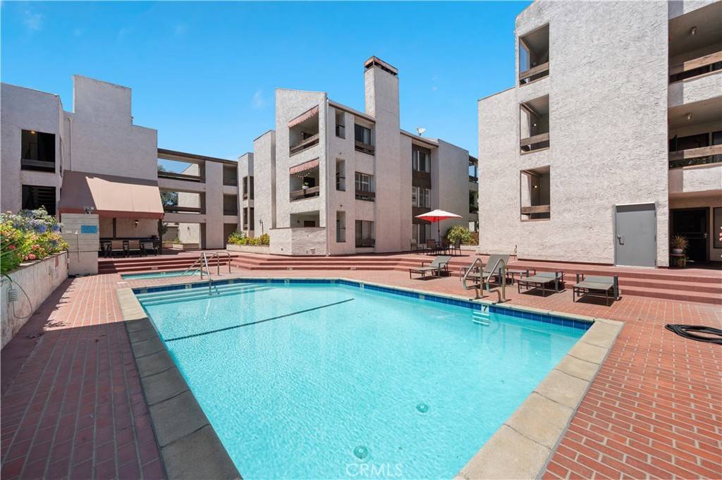 Glendale, CA 91202,1325 Valley View RD #308