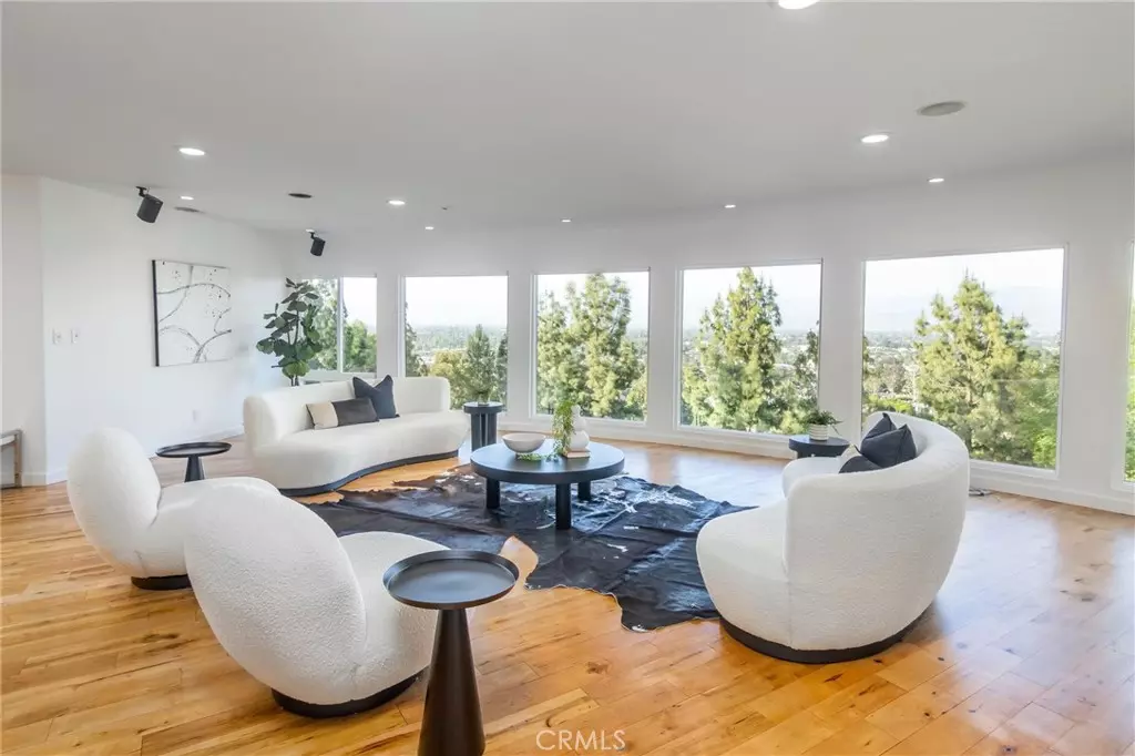 Sherman Oaks, CA 91423,3828 Alomar DR
