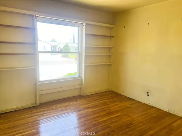 San Fernando, CA 91345,9947 Norwich AVE