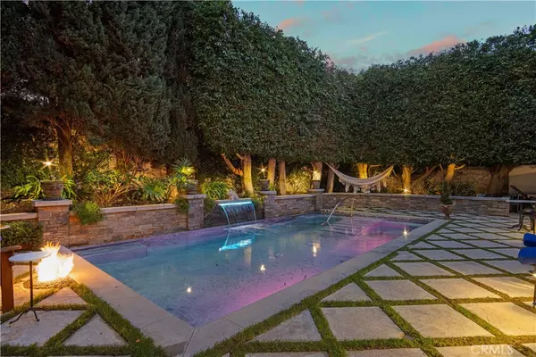 3158 Oakshire DR, Los Angeles, CA 90068