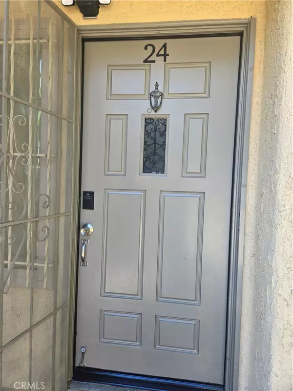 Northridge, CA 91325,8633 Balboa BLVD #24