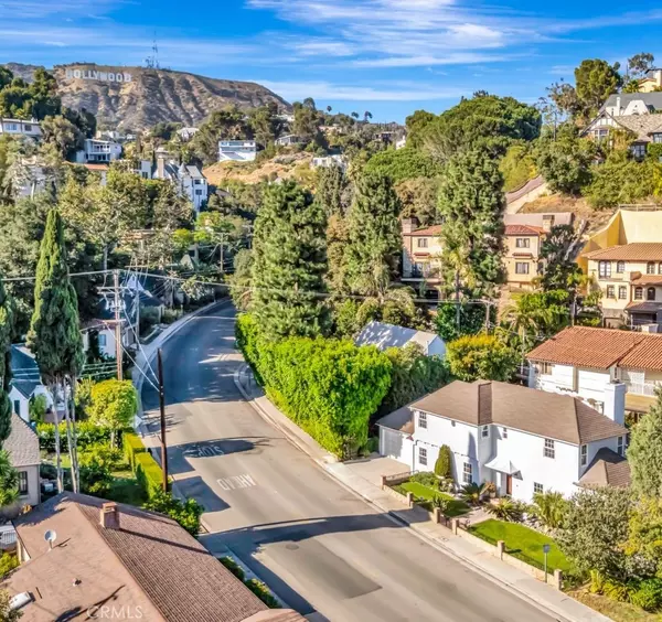Hollywood Hills East, CA 90068,2740 N Beachwood DR
