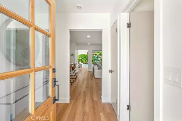 Van Nuys, CA 91405,6917 Mammoth AVE