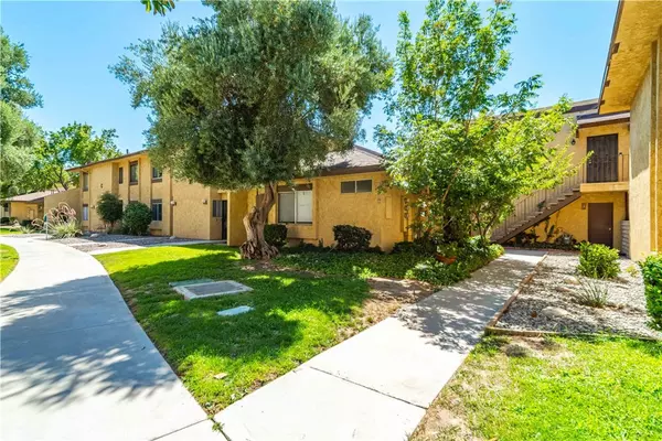 Lancaster, CA 93534,42925 15th ST W #6