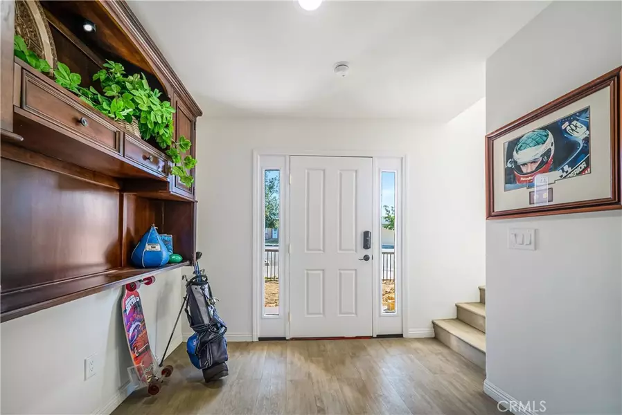 1101 N Maclay AVE #1, San Fernando, CA 91340