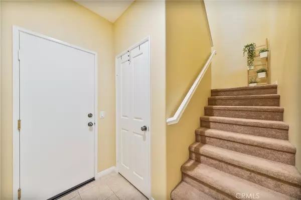 Valencia, CA 91381,26972 Pebble Beach DR