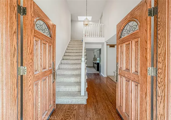 Calabasas, CA 91301,27014 Helmond DR