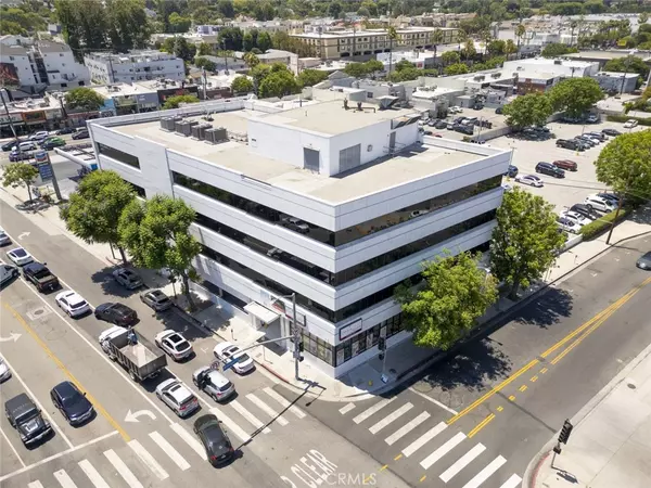 Sherman Oaks, CA 91403,4419 Van Nuys BLVD #411