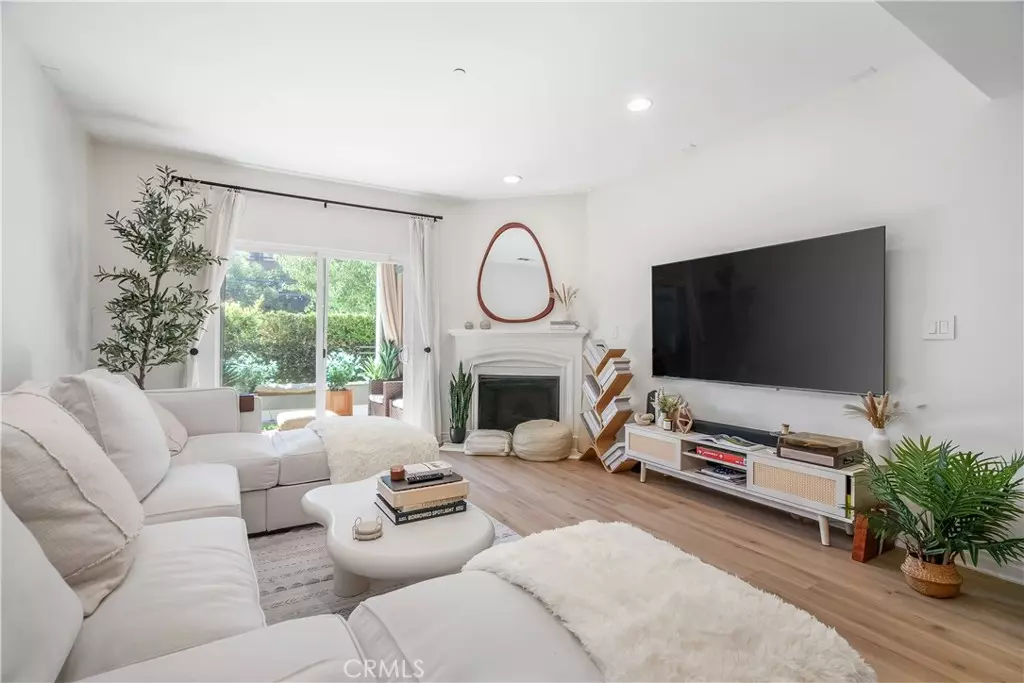 Studio City, CA 91604,4424 Whitsett AVE #113