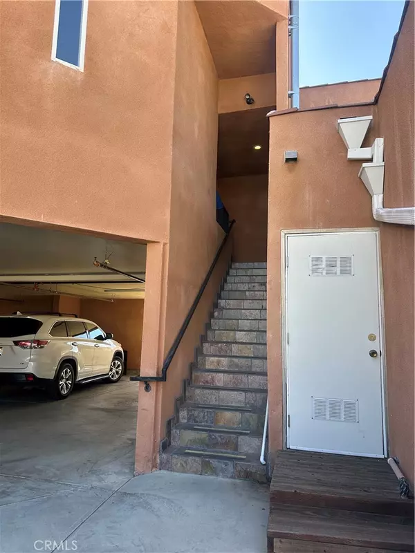 Sherman Oaks, CA 91401,14352 Tiara ST