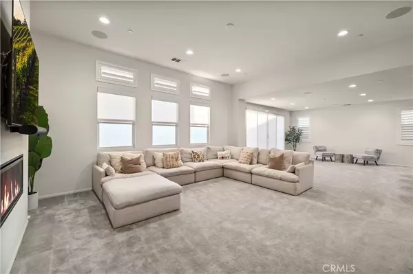 Palmdale, CA 93551,39057 Mondell Pine AVE