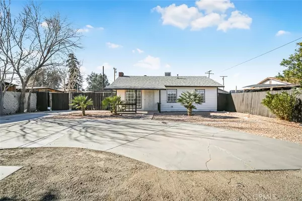 39021 8th ST E, Palmdale, CA 93550