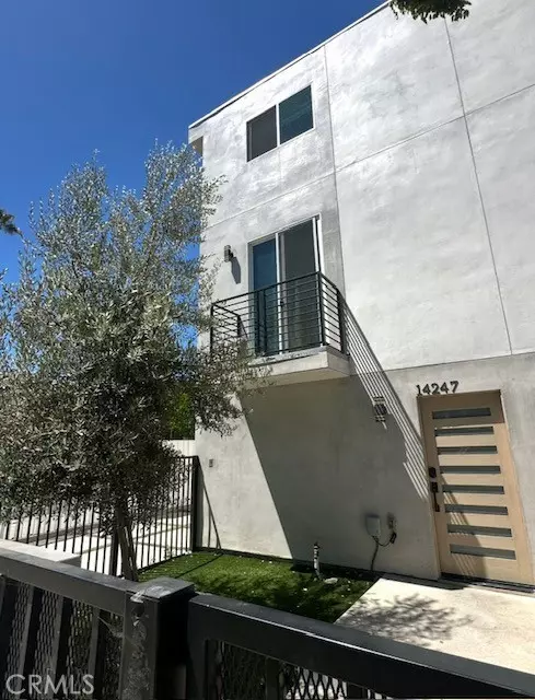 Van Nuys, CA 91401,14247 Sylvan ST