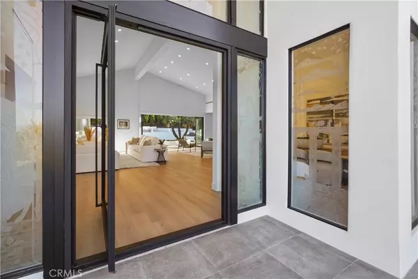 Encino, CA 91316,4230 Alonzo AVE