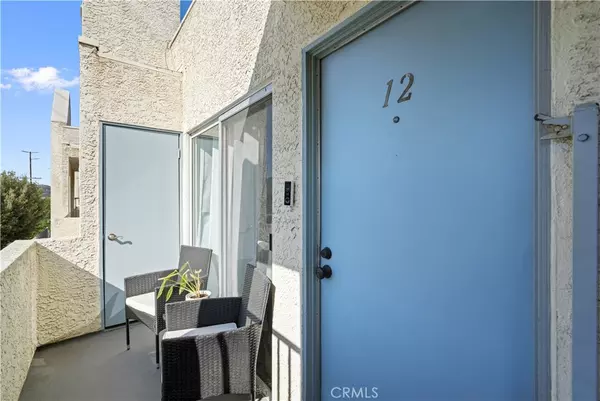 Canyon Country, CA 91351,18209 Sierra #12