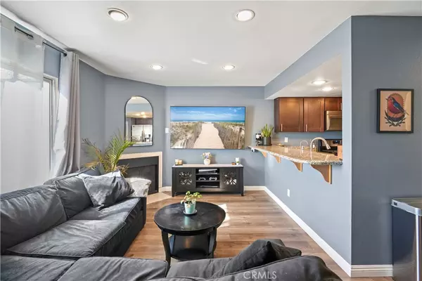 Canyon Country, CA 91351,18209 Sierra #12