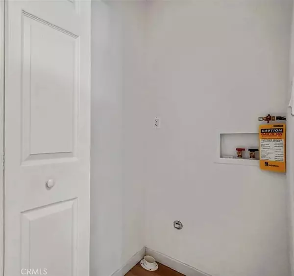 Panorama City, CA 91402,14320 Osborne ST