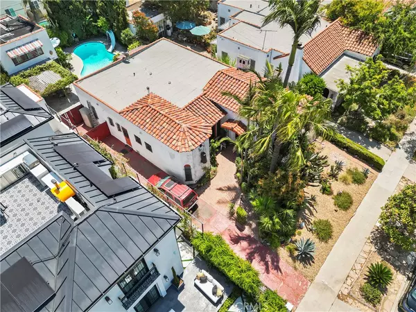 Los Angeles, CA 90036,458 N Formosa AVE