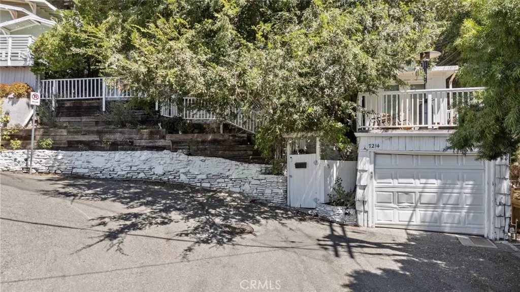 7214 S Sycamore TRL, Los Angeles, CA 90068