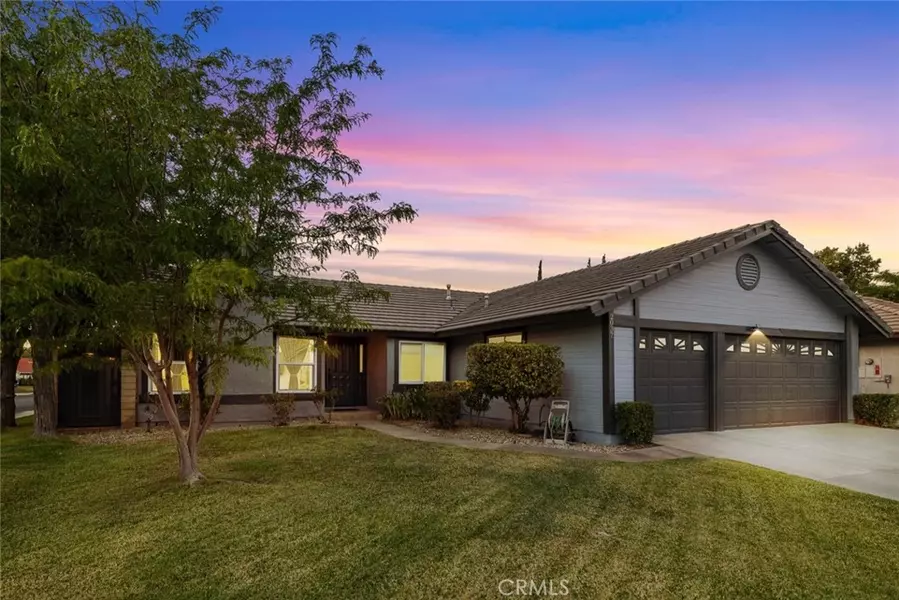 2037 Comstock CT, Palmdale, CA 93551