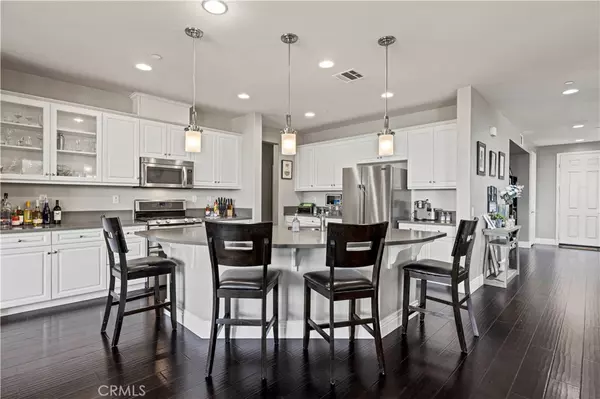 Saugus, CA 91350,20556 Suzie LN