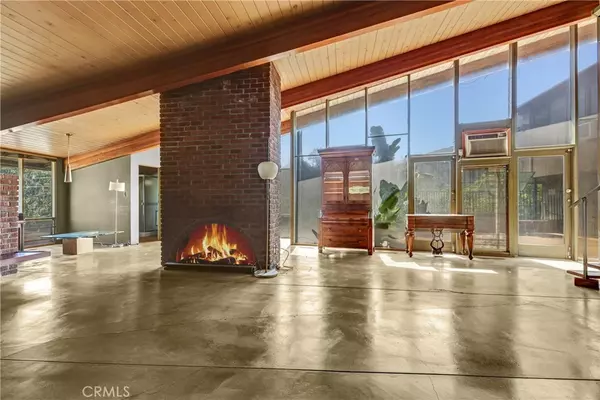 3868 Scadlock LN, Sherman Oaks, CA 91403