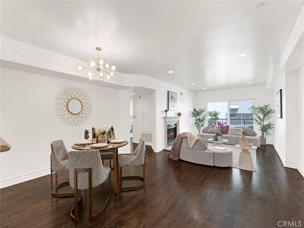 Los Angeles, CA 90046,1319 N Detroit ST #203