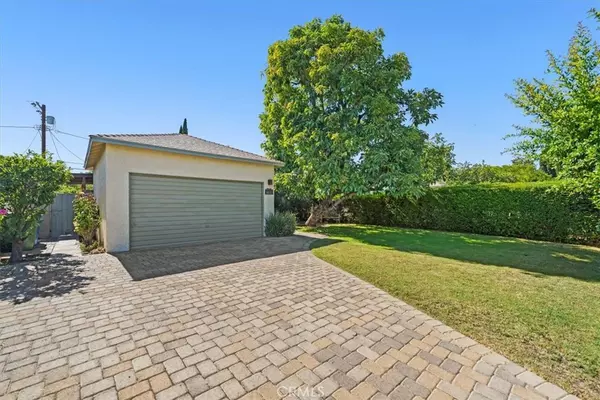 Lake Balboa, CA 91406,6631 Densmore AVE