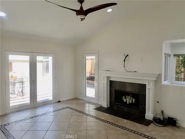 Calabasas, CA 91302,4355 Oak Glen ST