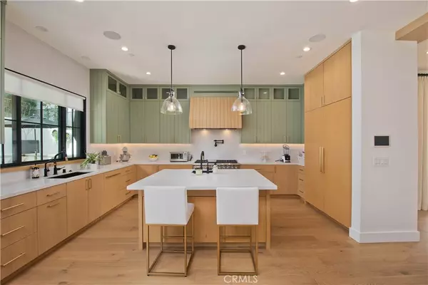 Sherman Oaks, CA 91423,4143 Davana RD