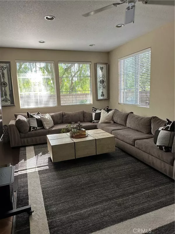 Valencia, CA 91354,27976 Trillium LN