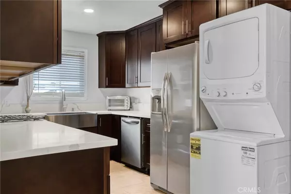Northridge, CA 91324,8438 Wystone AVE