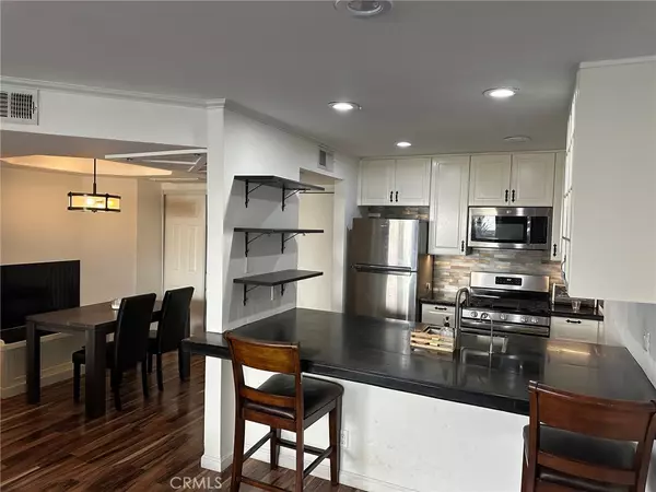 Winnetka, CA 91306,20253 Keswick ST #105