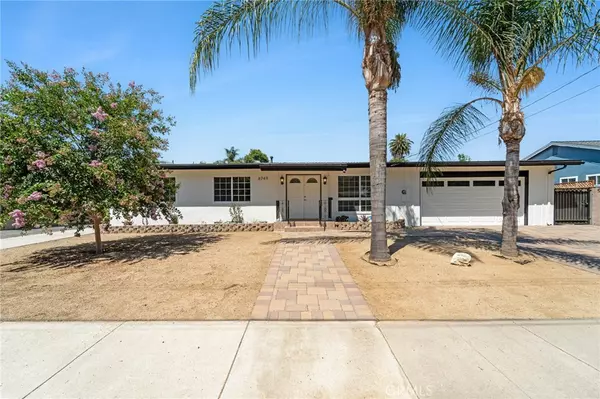 8749 Norwich AVE, North Hills, CA 91343