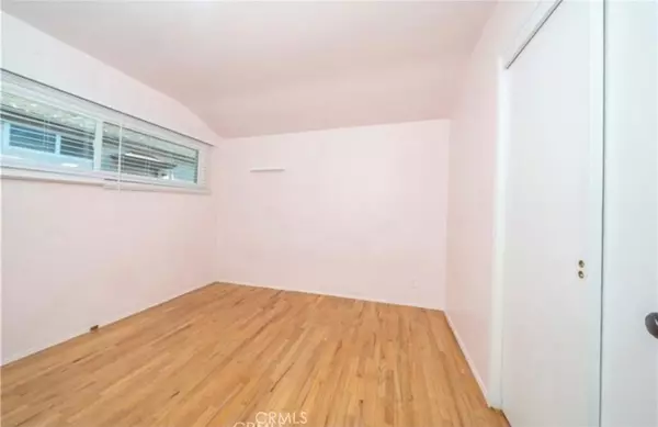 Woodland Hills, CA 91367,22609 Mariano ST