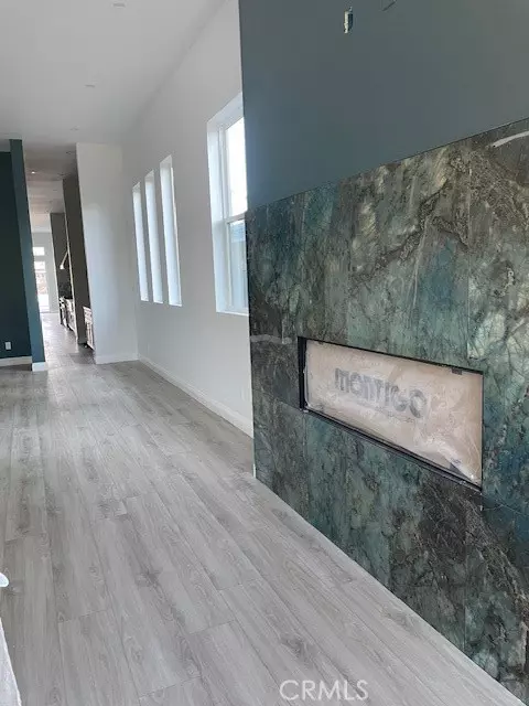 Woodland Hills, CA 91367,22520 Clarendon ST