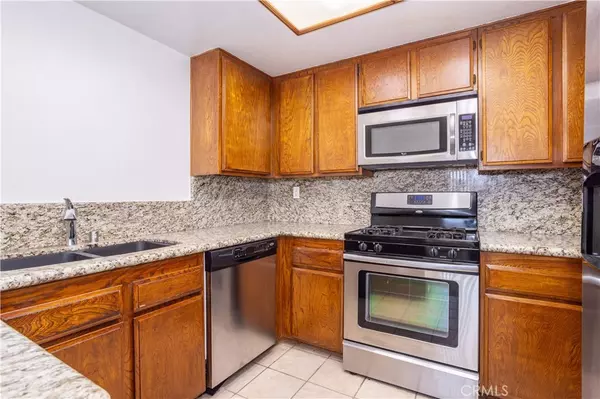 Oak Park, CA 91377,583 Calle De Las Ovejas