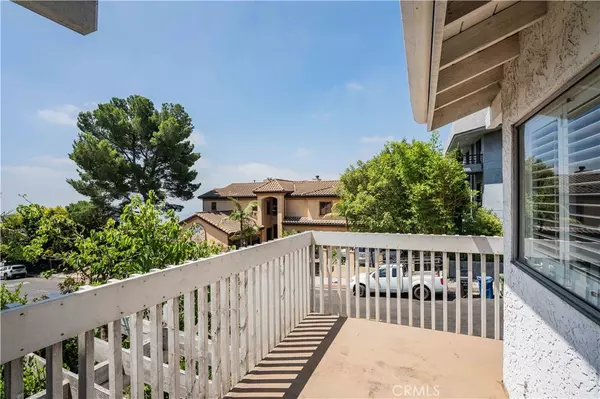 Los Angeles, CA 90046,2396 Venus DR
