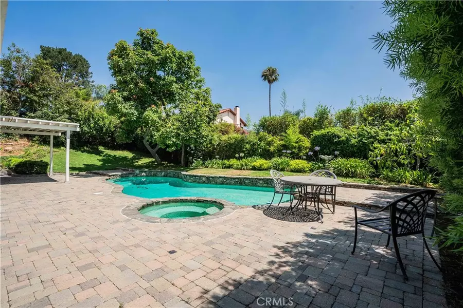 2396 Venus DR, Los Angeles, CA 90046