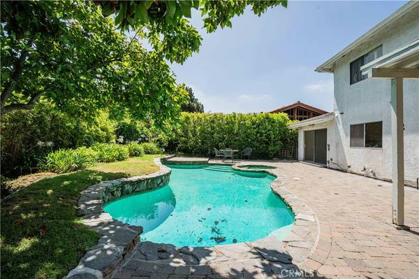 Los Angeles, CA 90046,2396 Venus DR