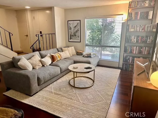 Agoura Hills, CA 91301,27511 Endeavor ST