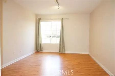 Woodland Hills, CA 91367,21400 Burbank BLVD #112
